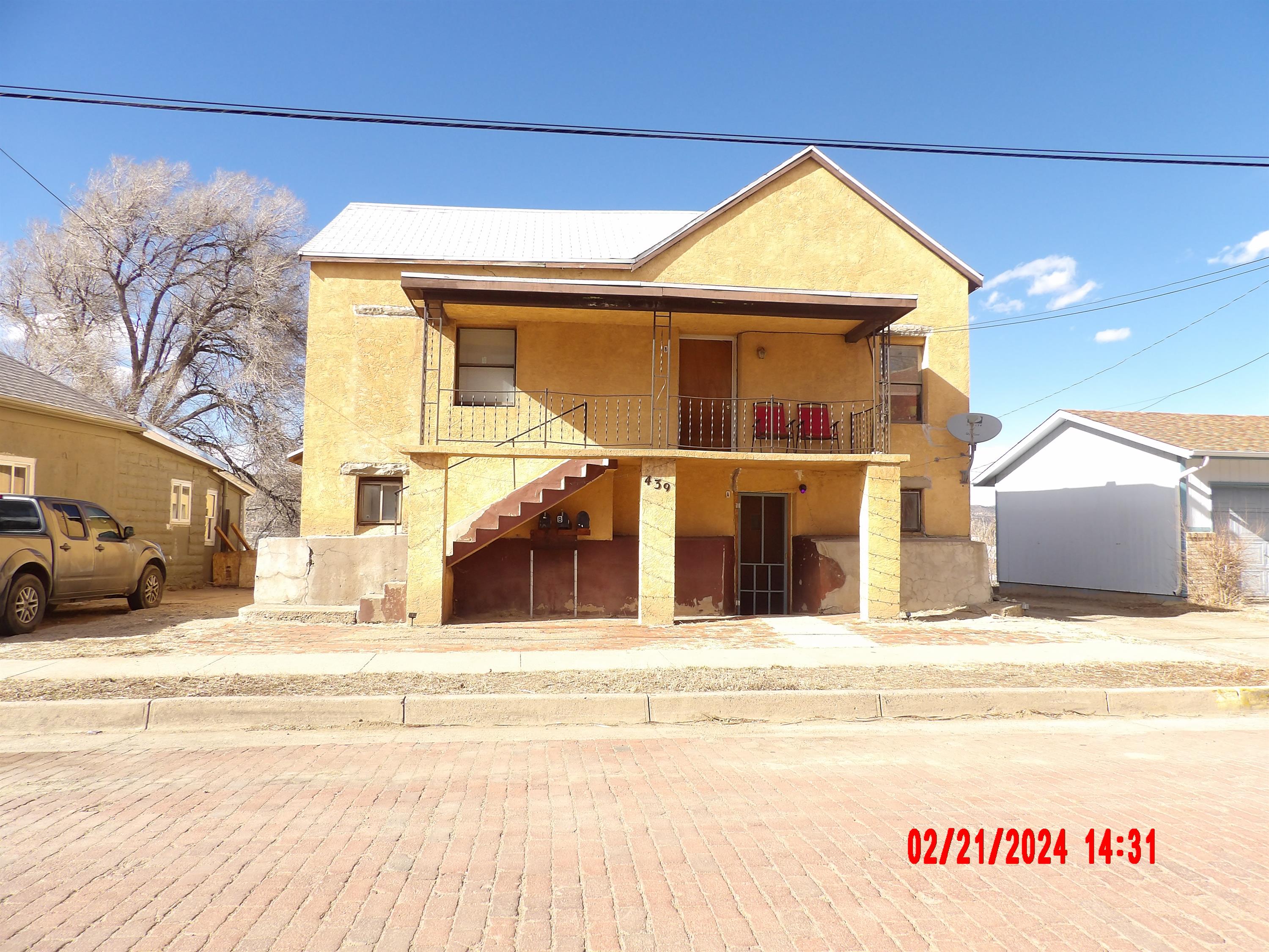 439 W 1st Street - C